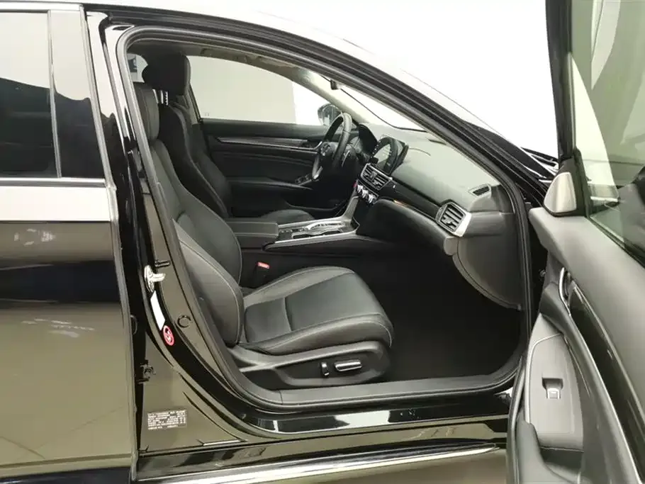 Honda Accord 2022 из CN, фото 5