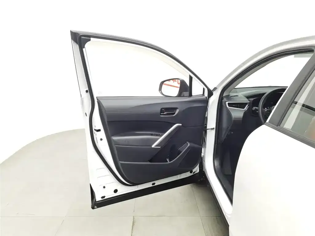 Toyota Frontlander 2023 из CN, фото 4
