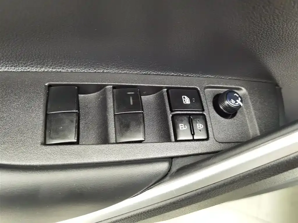 Toyota Frontlander 2023 из CN, фото 10
