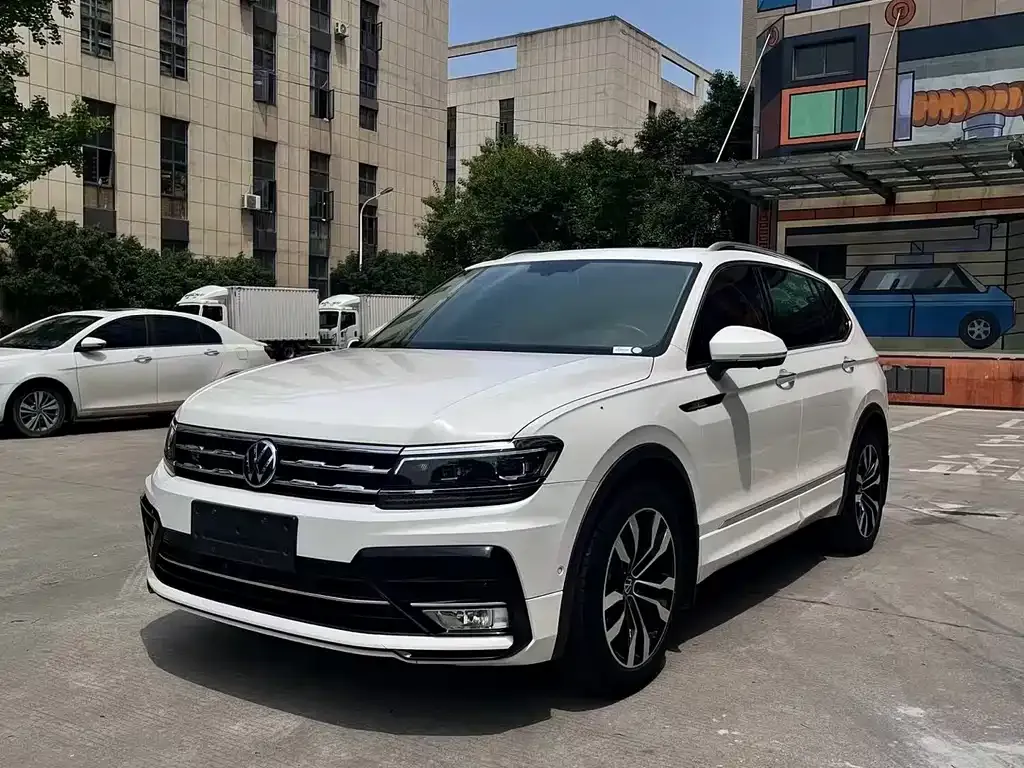Volkswagen Tiguan L 2021 из CN, фото 1