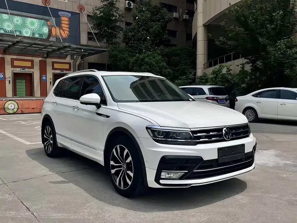 Volkswagen Tiguan L 2021 из CN, фото 5