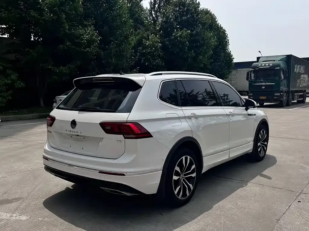 Volkswagen Tiguan L 2021 из CN, фото 7