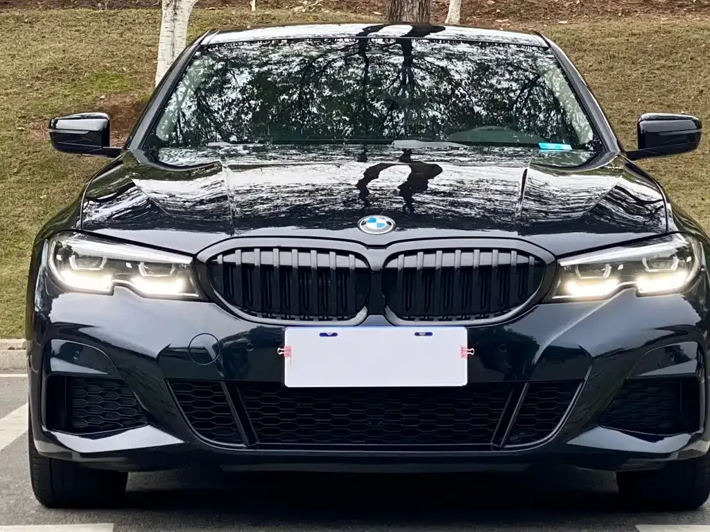 BMW 3 Series 2022 из CN, фото 1