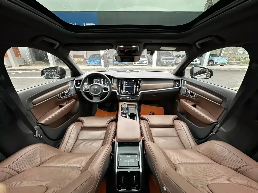 Volvo S90 — фото 10