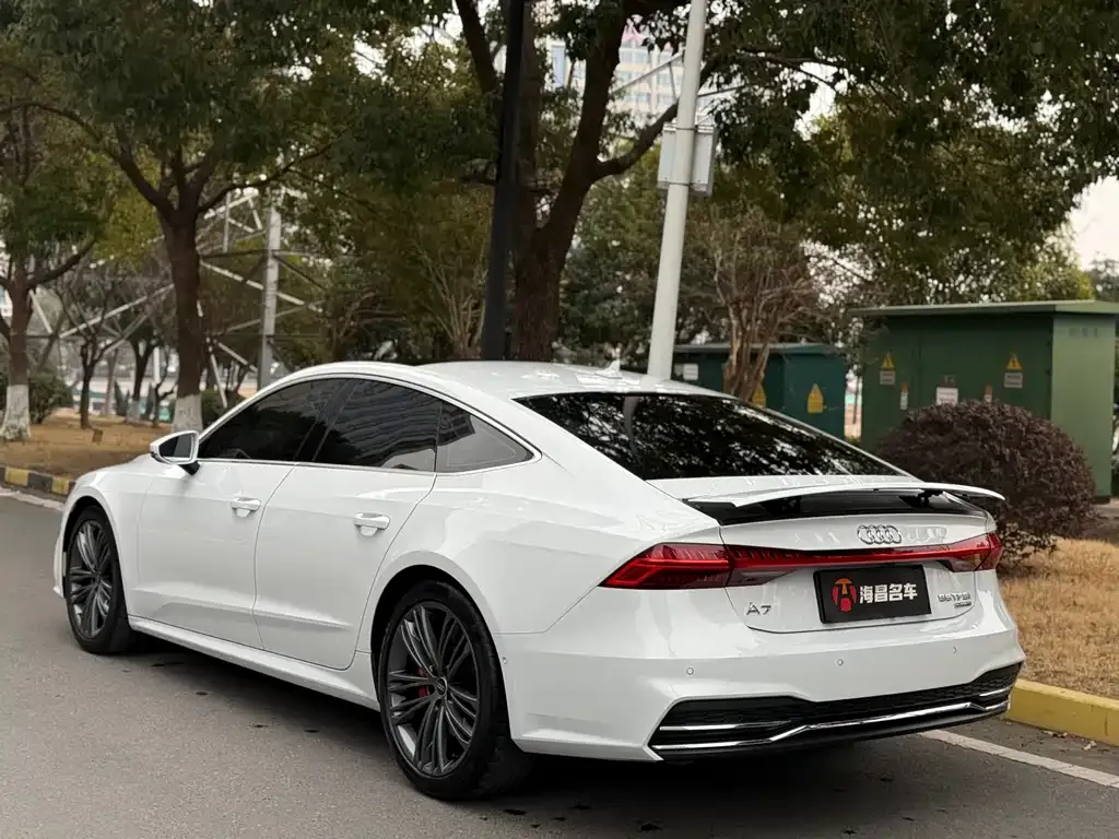 Audi A7 2023 из CN, фото 9