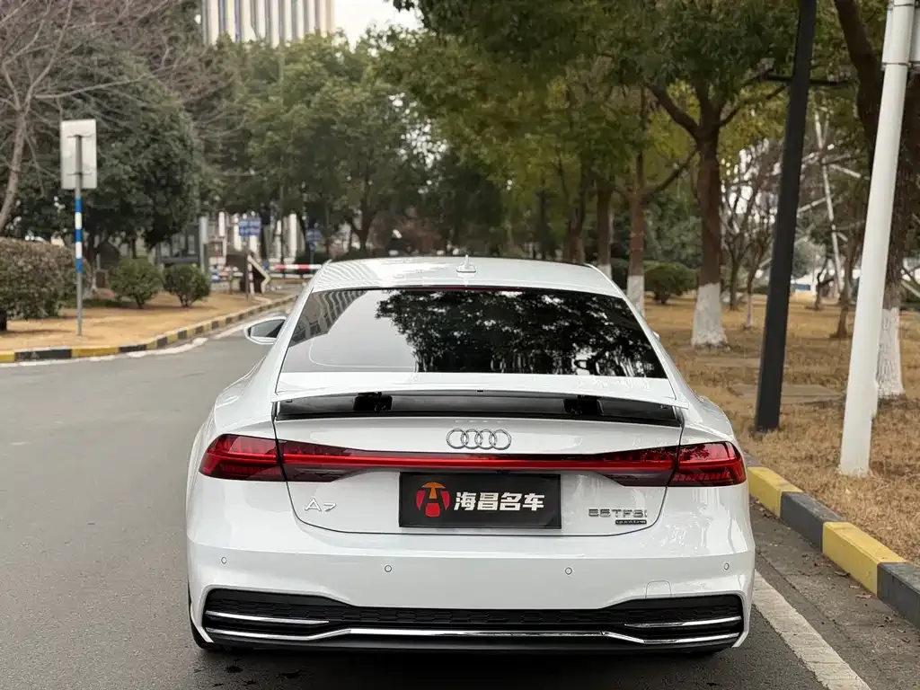 Audi A7 2023 из CN, фото 7