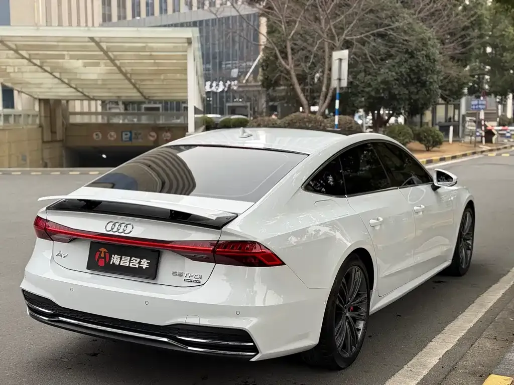 Audi A7 2023 из CN, фото 4