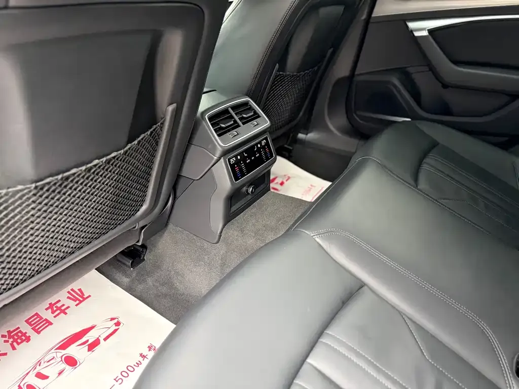 Audi A7 2023 из CN, фото 3
