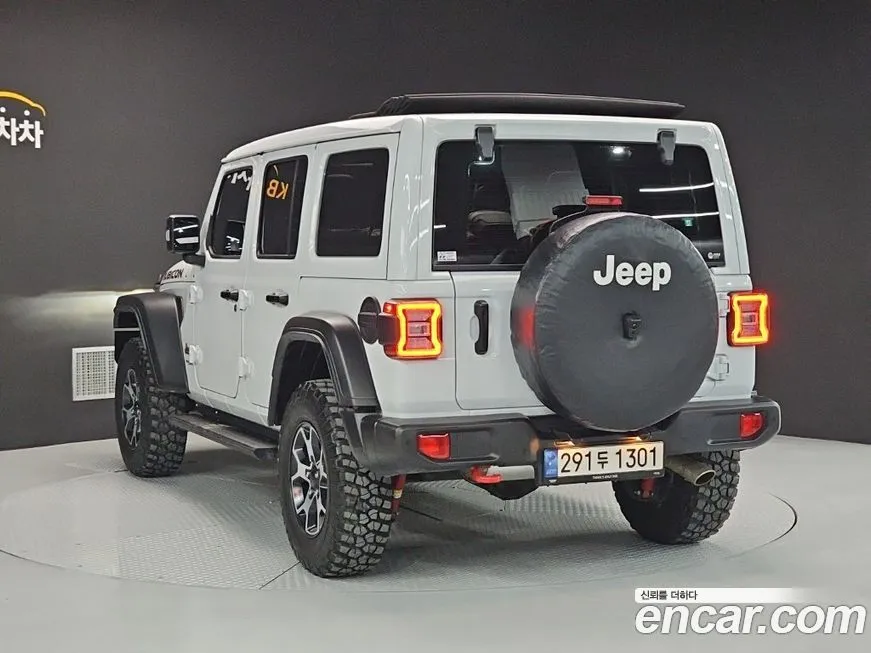 Jeep Wrangler — фото 7