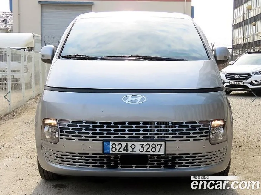 Hyundai Staria — фото 1