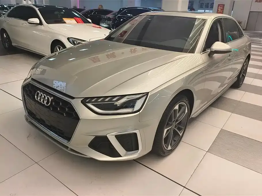 Audi A4L 2021 из CN, фото 1