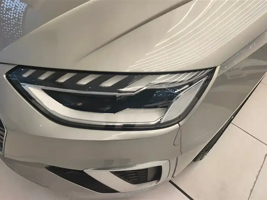 Audi A4L 2021 из CN, фото 10