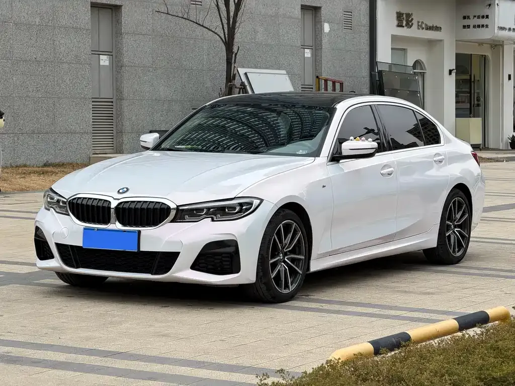 BMW 3 Series 2021 из CN, фото 1