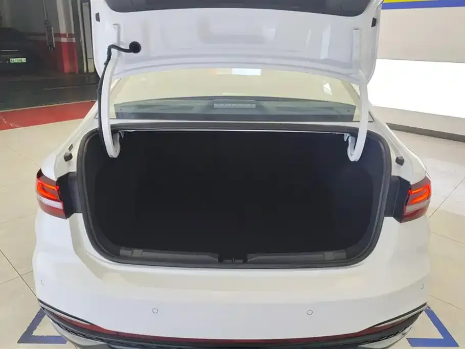 Volkswagen Lavida 2024 из CN, фото 3
