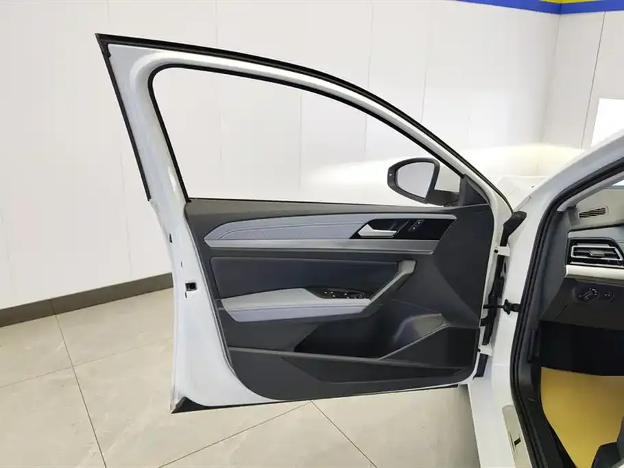 Volkswagen Lavida 2024 из CN, фото 2