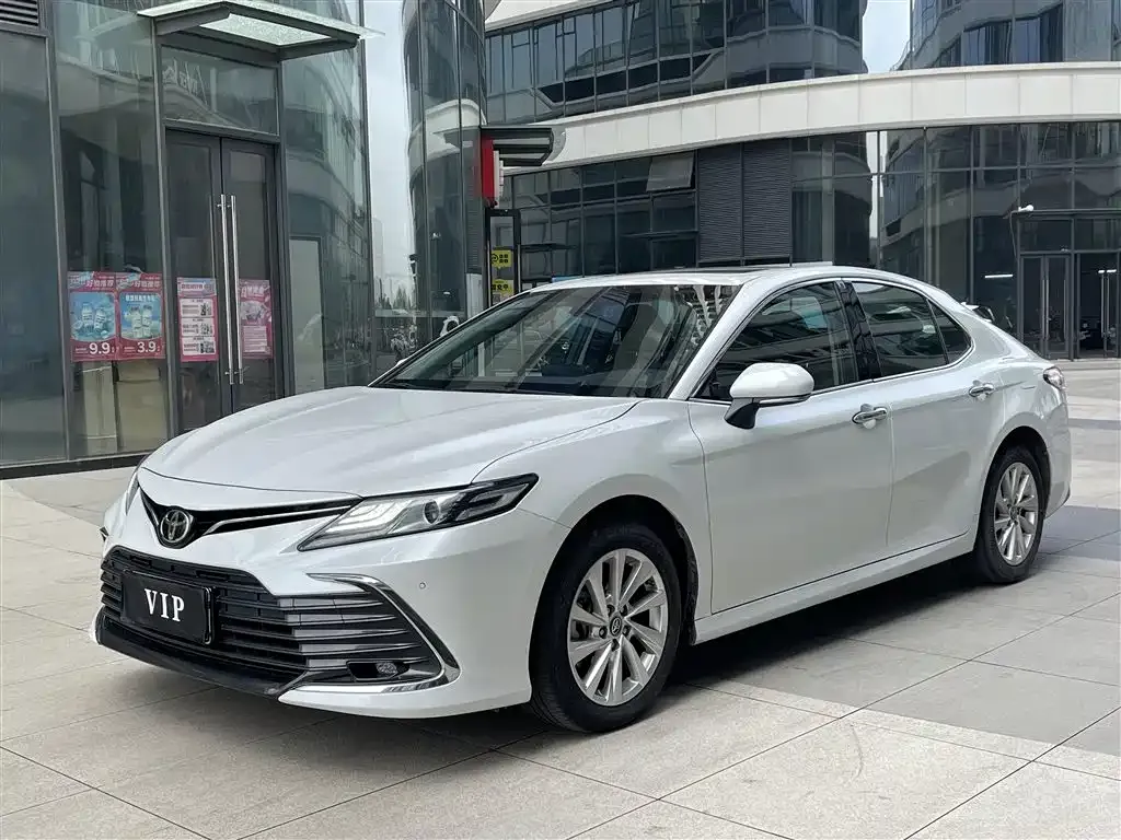 Toyota Camry 2023 из CN, фото 1