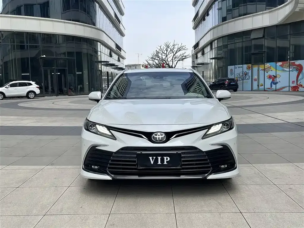 Toyota Camry 2023 из CN, фото 7