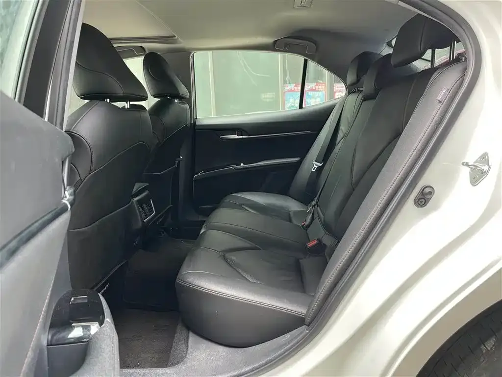Toyota Camry 2023 из CN, фото 9
