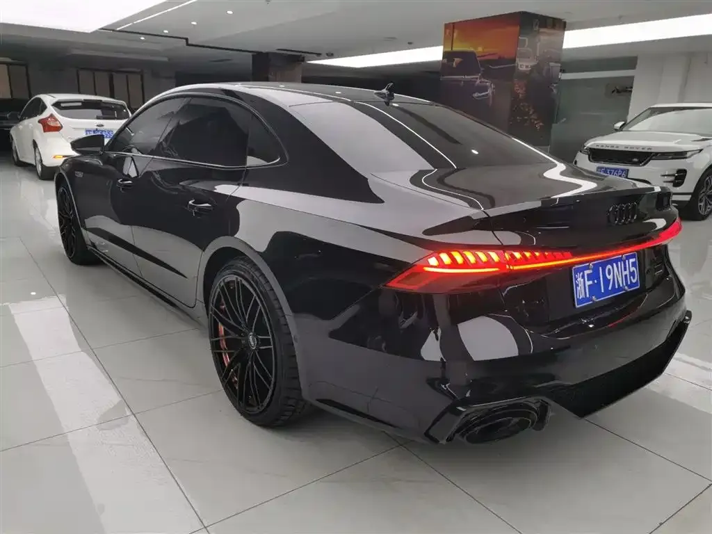 Audi A7L 2022 из CN, фото 5