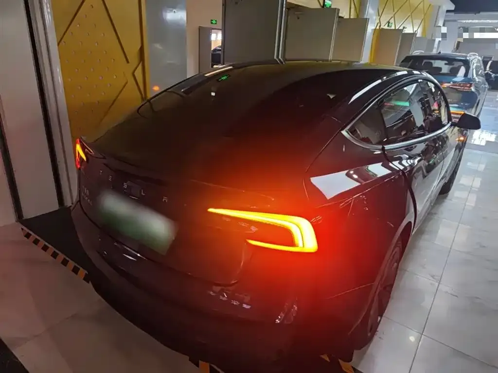 Tesla Model 3 2025 из CN, фото 10