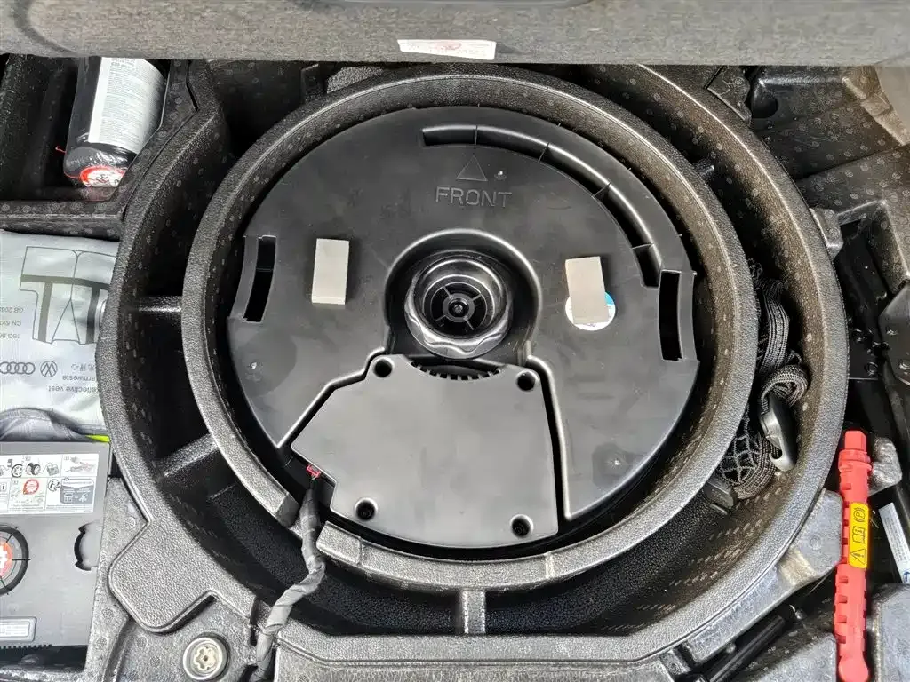 Audi Q5L 2023 из CN, фото 5