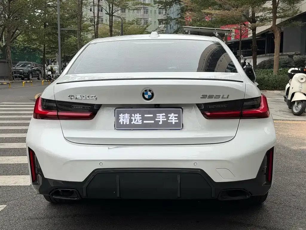 BMW 3 Series 2023 из CN, фото 2