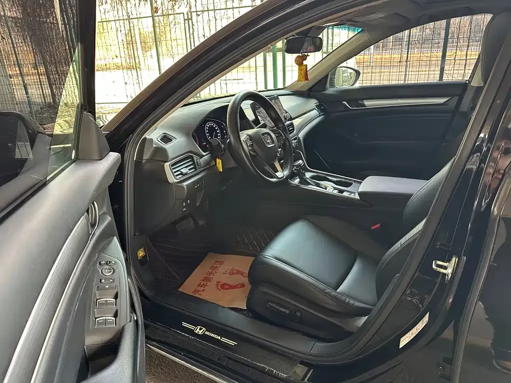Honda Accord — фото 2