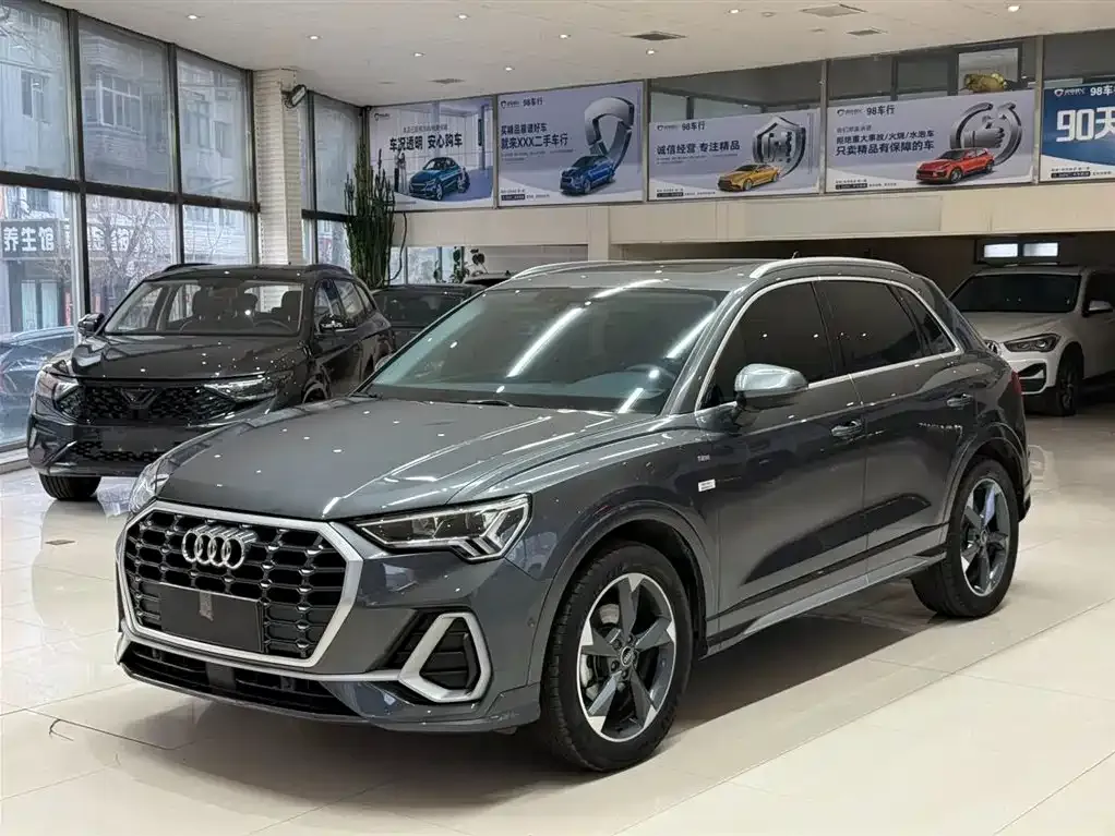 Audi Q3 2023 из CN, фото 1