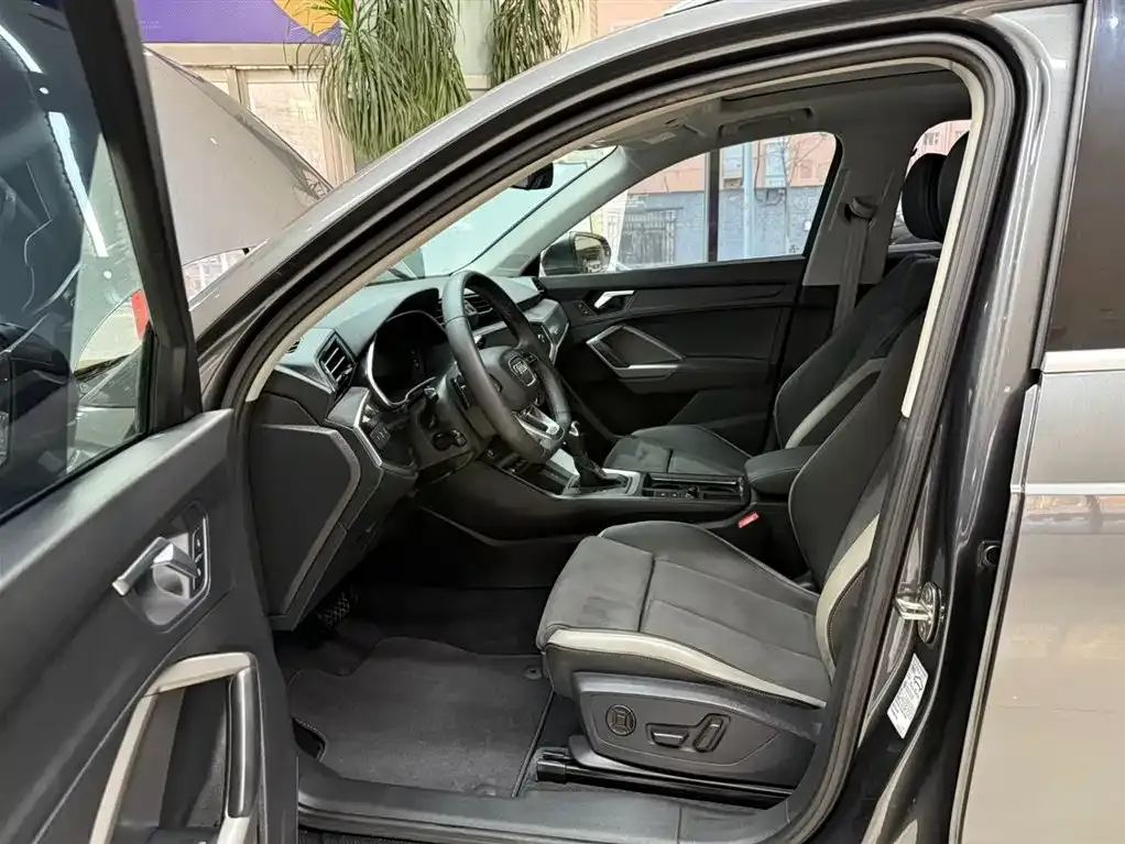 Audi Q3 2023 из CN, фото 5