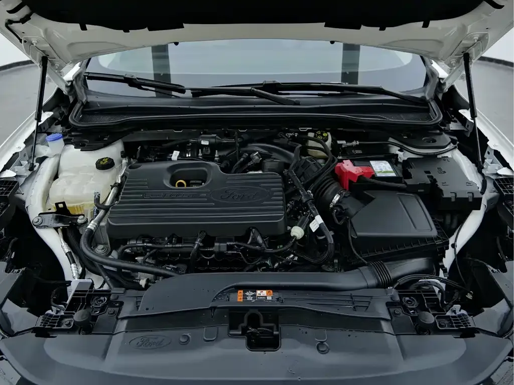 Ford Mondeo 2023 из CN, фото 4