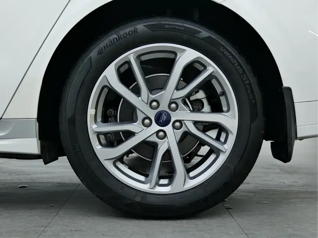 Ford Mondeo 2023 из CN, фото 5