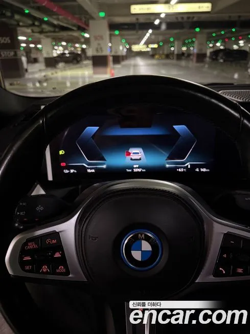 BMW i4 2022 из KR, фото 2