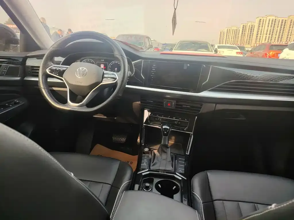 Volkswagen Passat 2023 из CN, фото 5