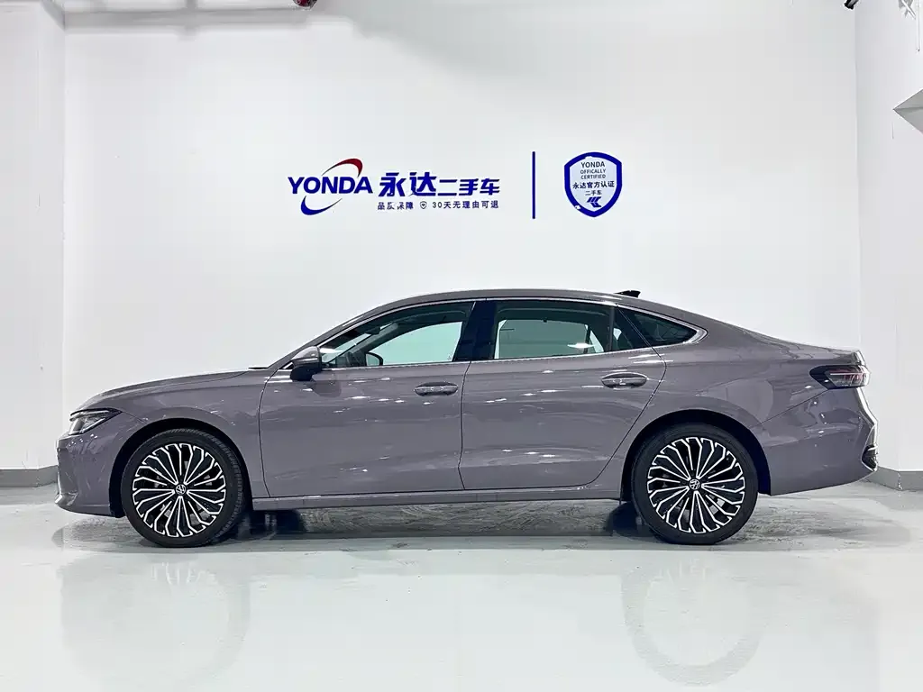 Volkswagen Passat 2024 из CN, фото 8