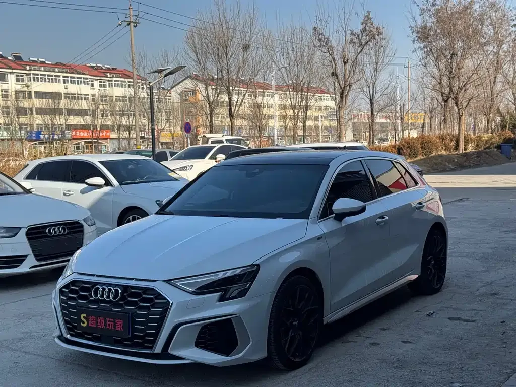 Audi A3 2024 из CN, фото 1
