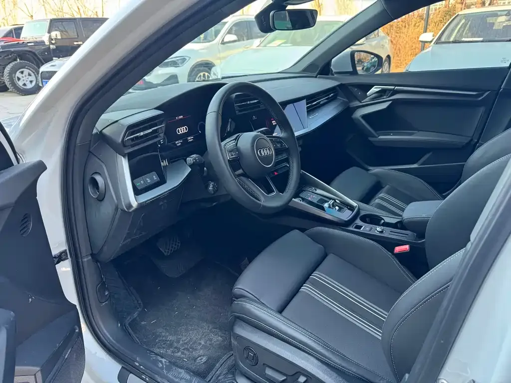 Audi A3 2024 из CN, фото 3