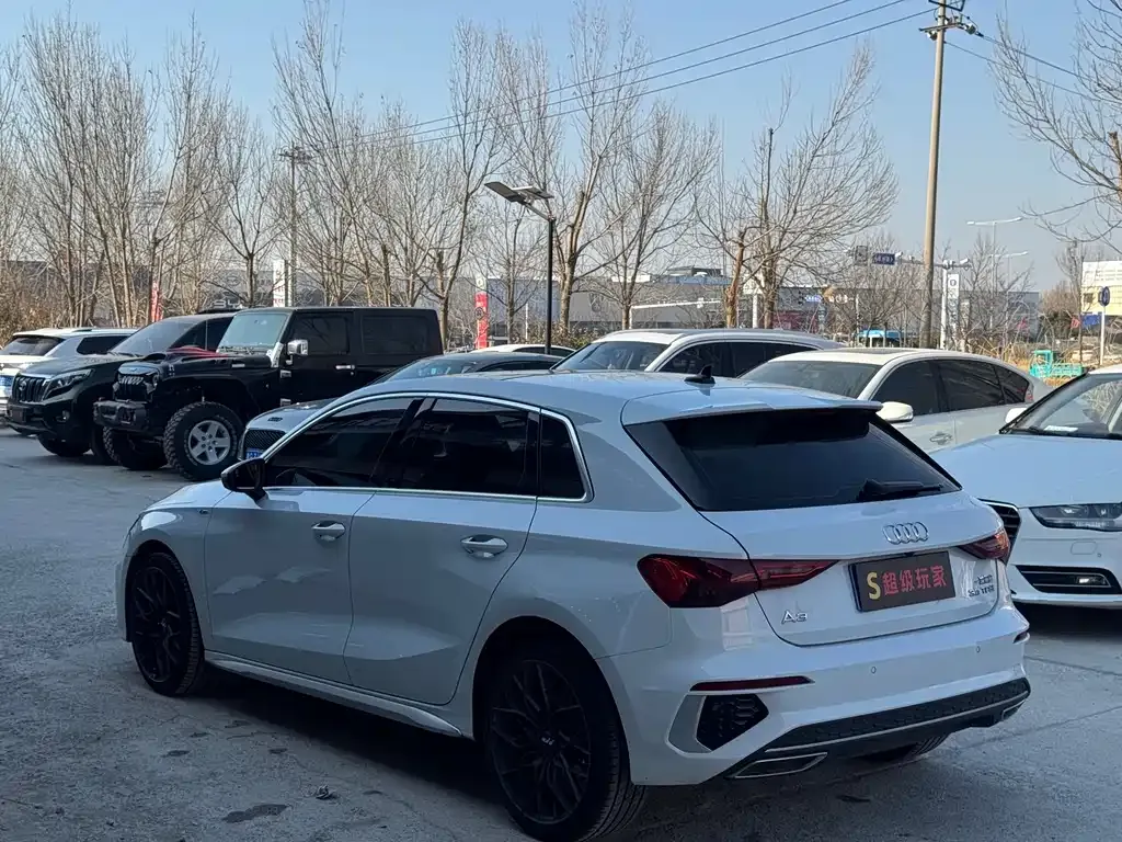 Audi A3 2024 из CN, фото 8