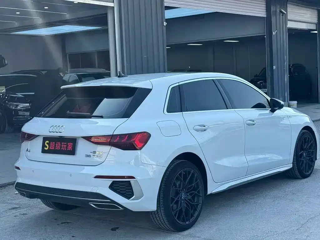 Audi A3 2024 из CN, фото 4