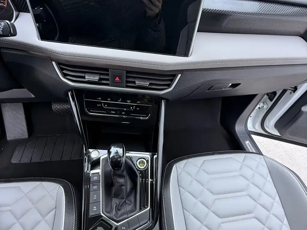 Volkswagen Tayron 2023 из CN, фото 8