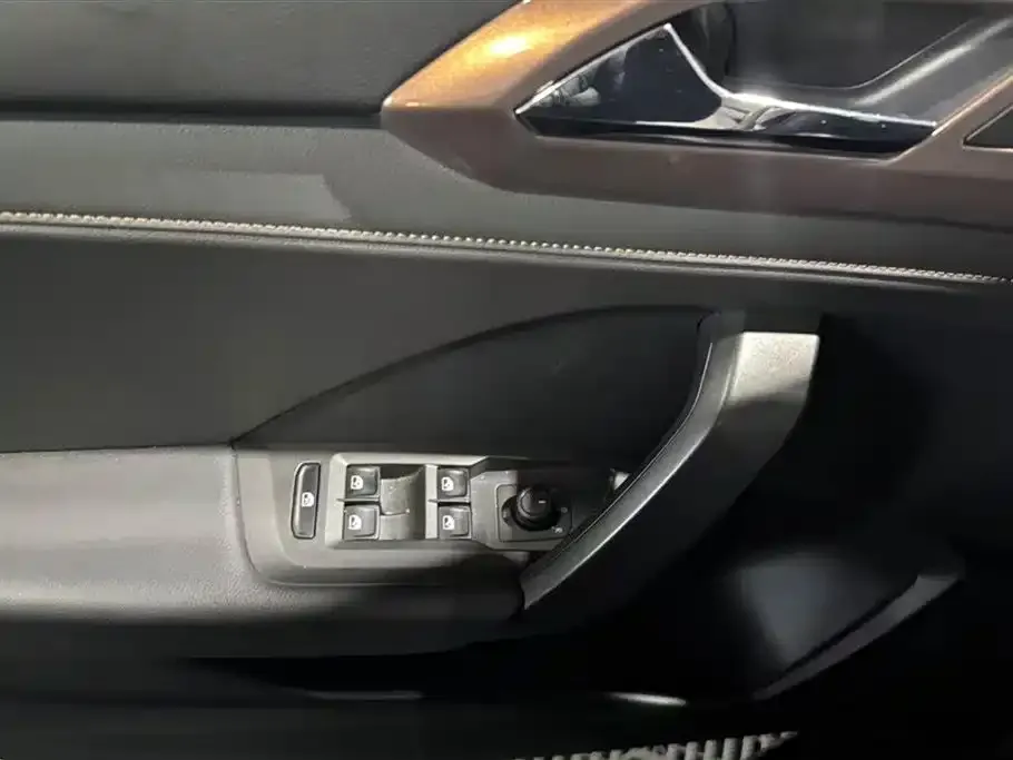 Volkswagen Tharu 2023 из CN, фото 3