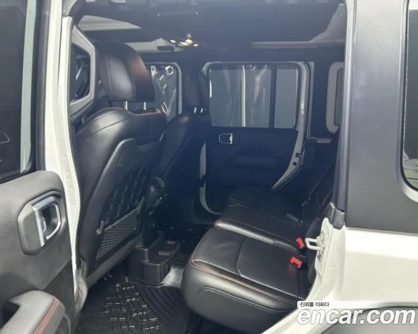 Jeep Wrangler 2022 из KR, фото 4