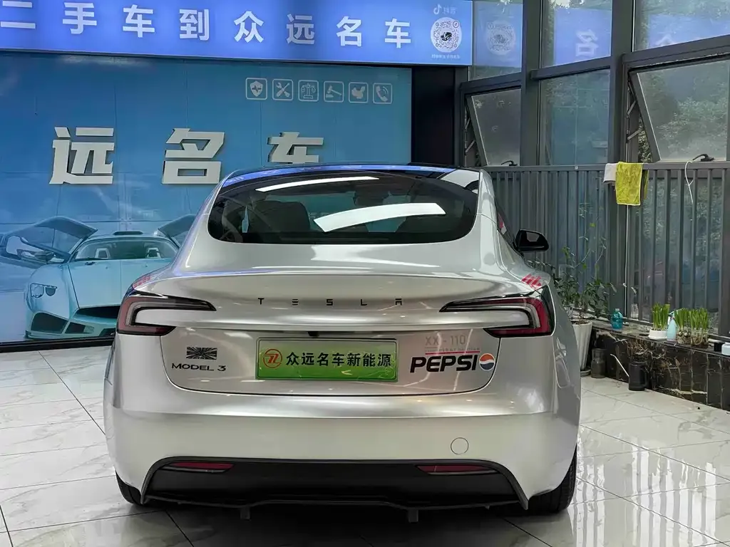 Tesla Model 3 2024 из CN, фото 2
