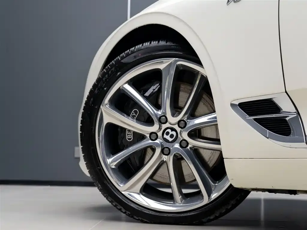 Bentley Continental 2022 из CN, фото 8