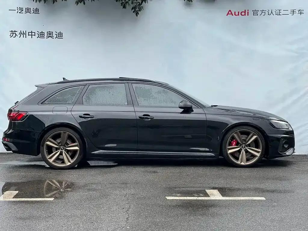 Audi RS 4 — фото 9