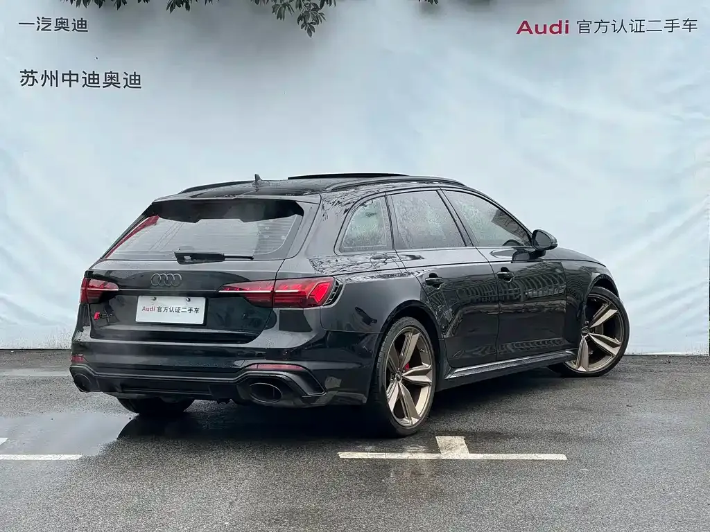 Audi RS 4 — фото 8