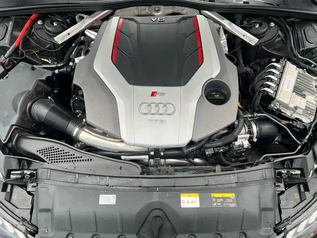 Audi RS 4 — фото 2