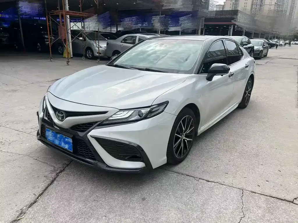 Toyota Camry 2022 из CN, фото 1