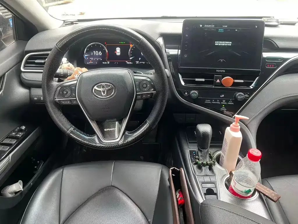 Toyota Camry 2022 из CN, фото 2