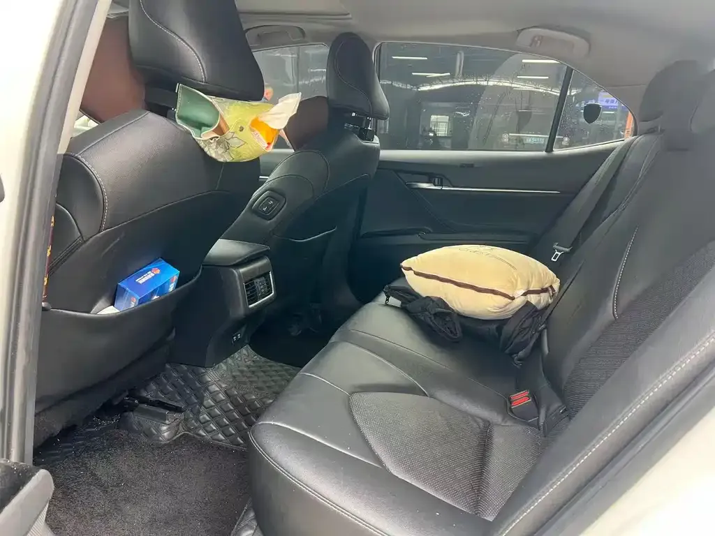 Toyota Camry 2022 из CN, фото 4
