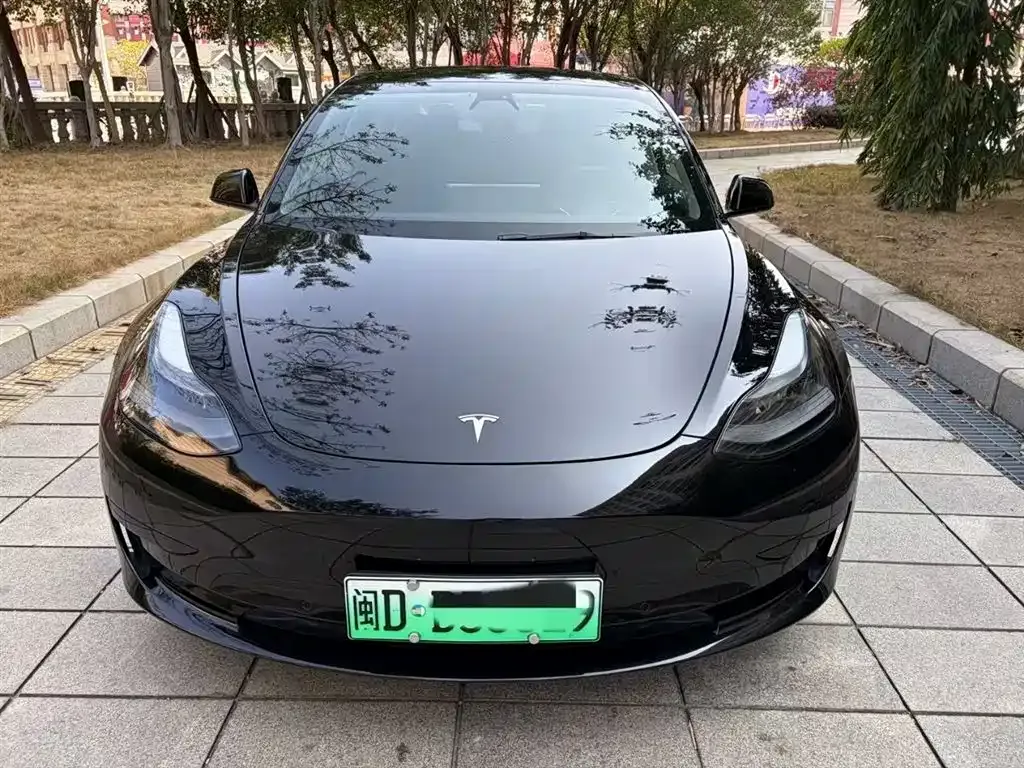 Tesla Model 3 — фото 7